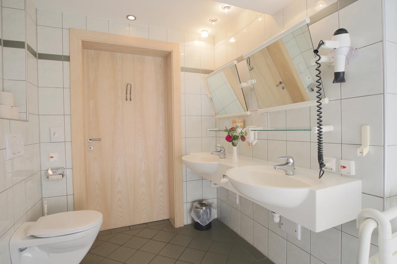 Optimamed Gesundheitsresort Agathenhof Micheldorf (Carinthia) Quarto foto